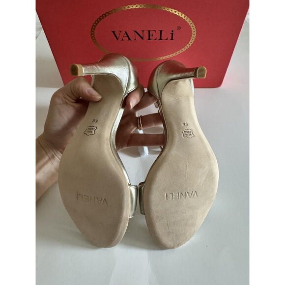 Vaneli Brooke Gold Metallic Women’s Heel Size 5 New In Box $126 - Picture 4 of 5